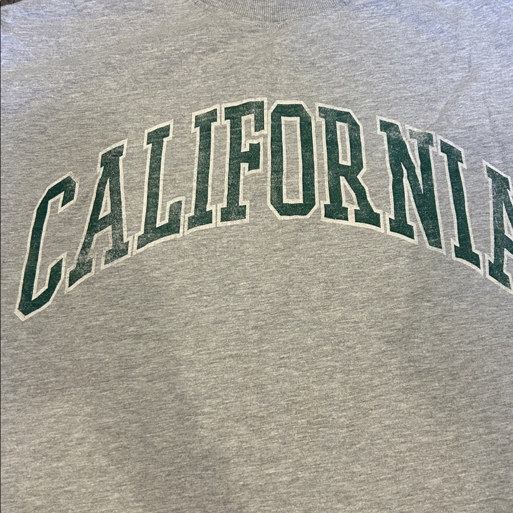 H&M Gray California Tee - Short Sleeve Size Medium - Picture 2 of 4